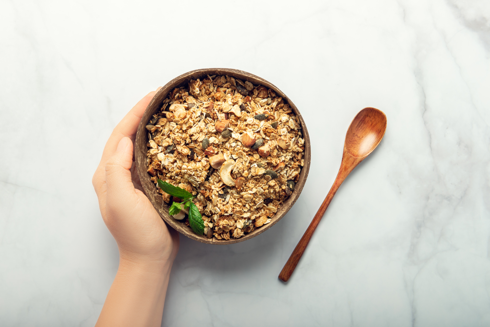 Homemade gluten free granola - オーガニック素材を使用した無添加の2960グラノーラ